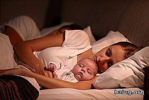 Barn, om de sover med foreldrene eller ikke?