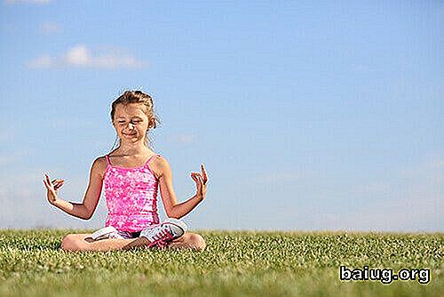 Hvordan og hvorfor å lære barn å meditere