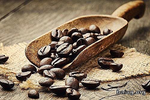 ¿La cafeína facilita el reconocimiento de términos positivos?